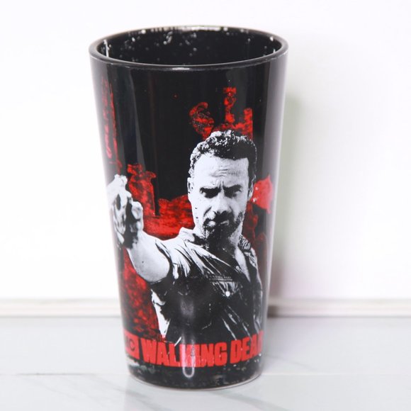 The Walking Dead  - Tall Glass - Rick Grimes - Picture 2 of 3